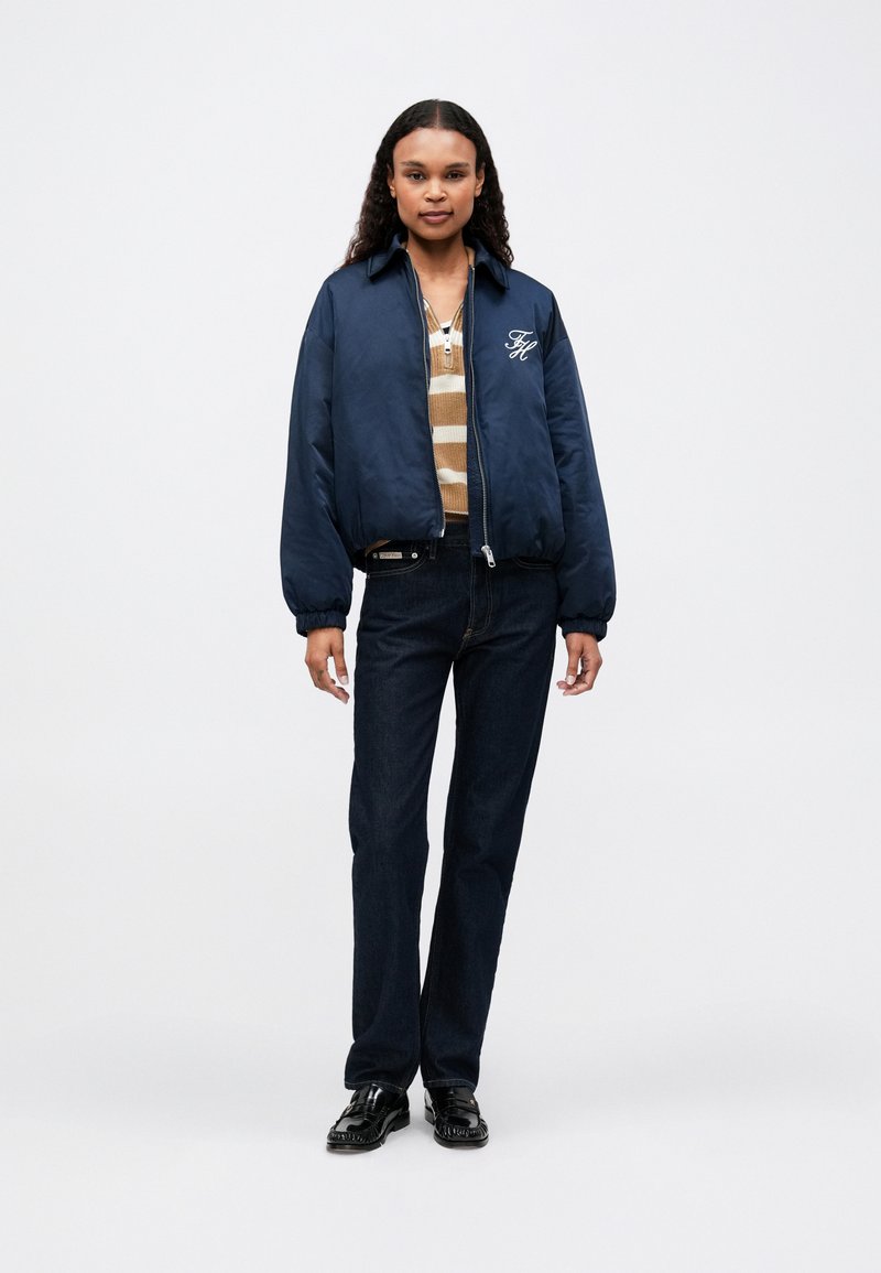 Tommy Hilfiger WATER REPELLENT SATIN RELAXED PADDED JACKET - Mezisezónní bunda - dark night navy