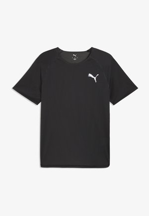 Camiseta deportiva negra de manga corta hecha de tela texturizada, con un logo blanco de Puma en el pecho izquierdo y un escote redondo.