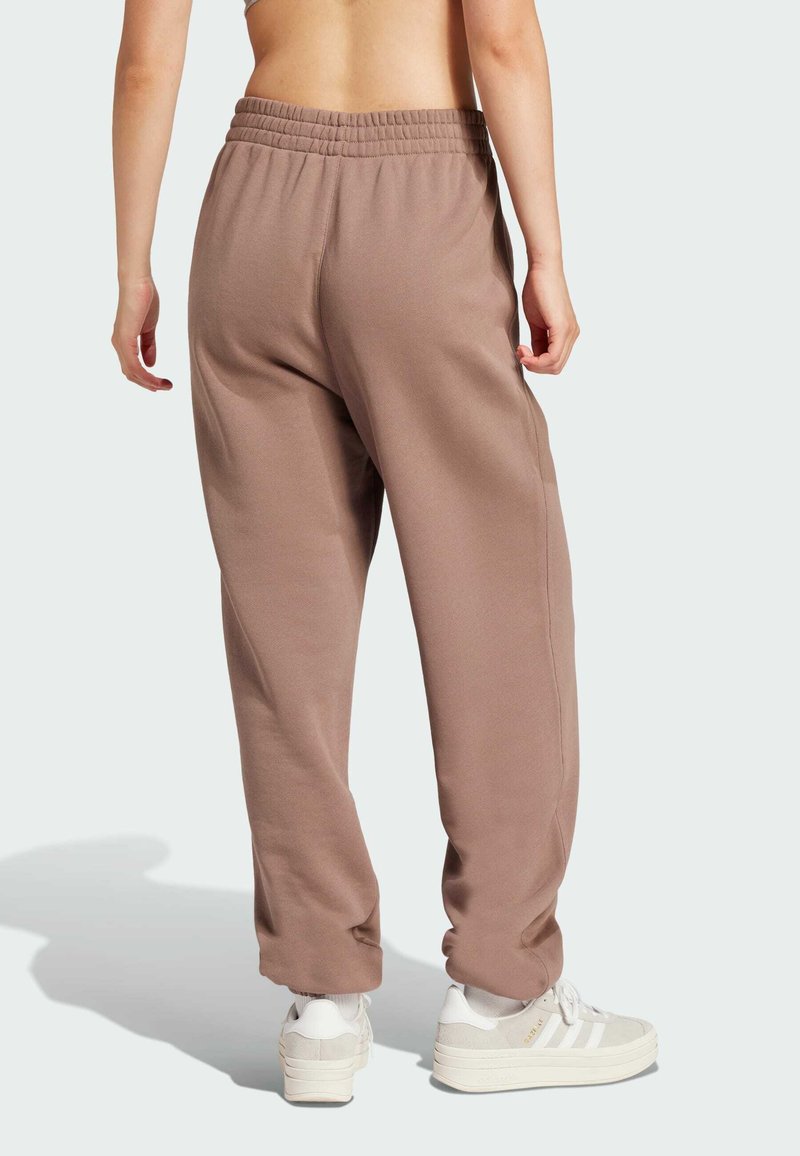 adidas Originals ESS JOGGER - Teplákové kalhoty - trace brown