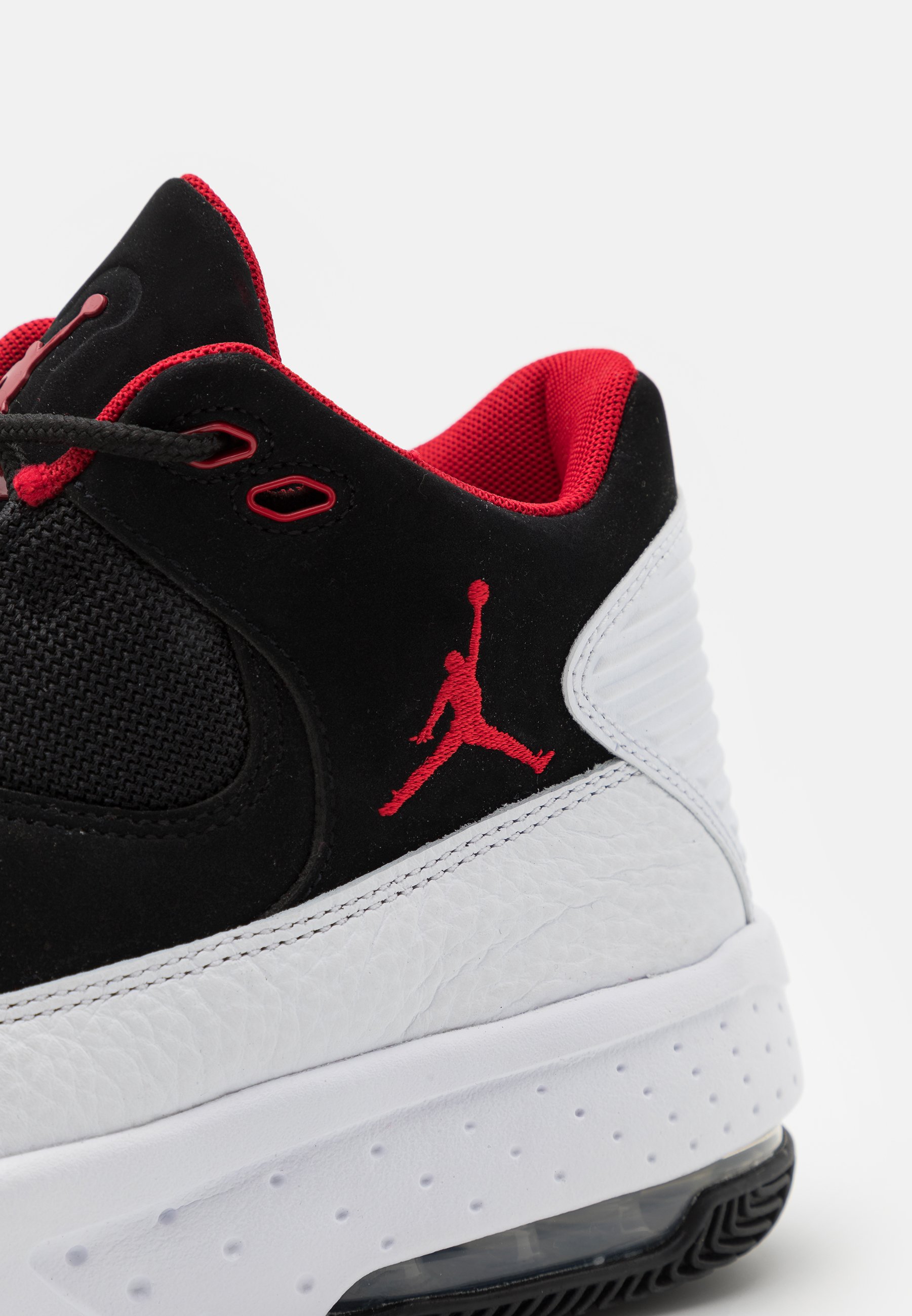 Jordan JORDAN MAX AURA - High-top trainers - white/gym red/black/white -  Zalando.co.uk