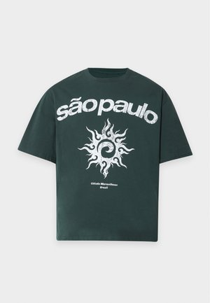 YOURTURN, UNISEX REGULAR FIT - Trükipildiga T-särk - dark green