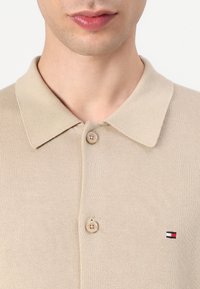 Tommy Hilfiger ESSENTIAL SHIRT - Button down-skjorte - sandalwood
