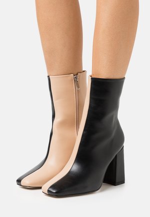 VANEZA - Kotníkové boty - black/nude
