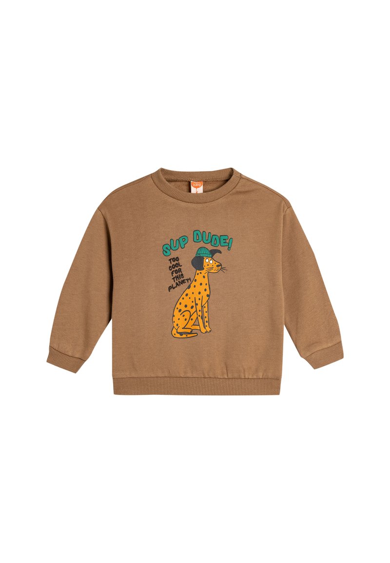 Bruine sweatshirt met lange mouwen, geribbelde manchetten en een geribbelde tailleband. Heeft een kleurrafische afbeelding van een gevlekte hond en tekst: "SUP DUDE! TE COOL VOOR DEZE PLANET!"