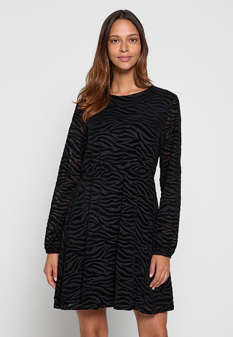 YAS Jurk zwart YAS Jurk zwart