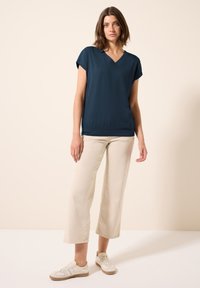 Cecil V-NECK - Jednoduché tričko - blau