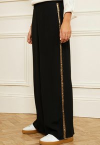 Love & Roses WIDE LEG - Hlače - black