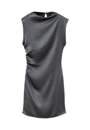 Kratka halja brez rokavov do kolen v temno sivi tkanini z diskretno teksturo. Ima nabran stranski detajl in majhen odprt vrat na hrbtni strani.