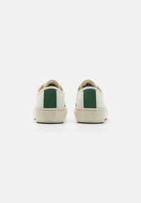 Lacoste BACKCOURT 2.0 - Sportcipő - off white