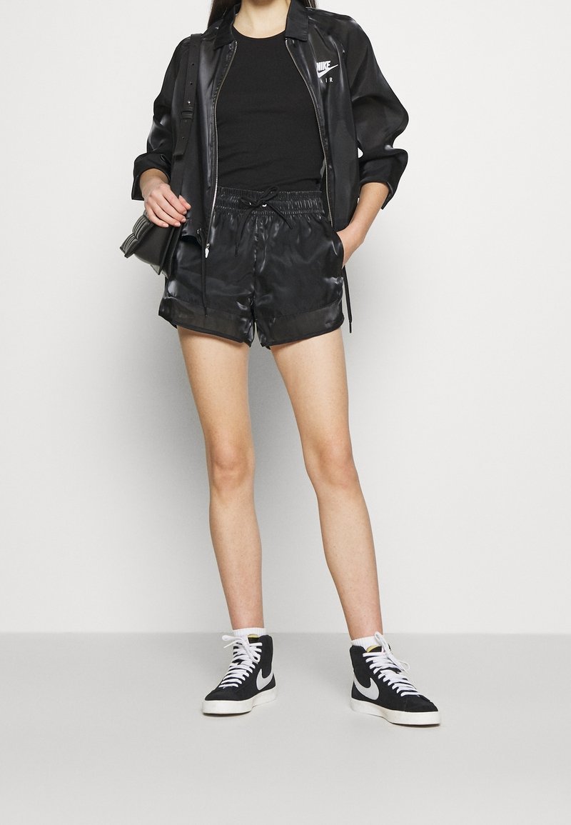 Nike Sportswear Short black/noir (Seconde main)