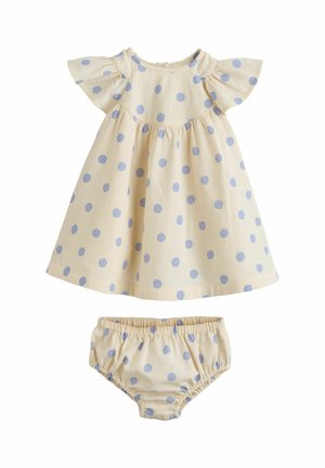 Baby kjole i cremefarve med flagrende ærmer og matchende bloomers, begge med mønster af blå polkaprikker.