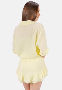 Seasons of April LORENA HOSENROCK MUSSELIN - Shorts - butterlemon