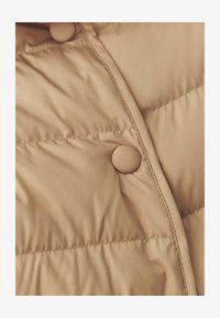 Non sélectionné, beige