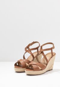 TOM TAILOR Sandalen met hoge hak - cognac