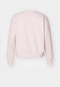 adidas Sportswear ESSENTIALS SMALL LOGO FEEL COZY INCLUSIVE - Camisola - sandy pink