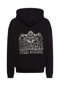 Zwarte hoodie met een zilveren bloemenborduurwerk op de achterkant, met de tekst "PEQUS MYKONOS" geïntegreerd in het patroon.