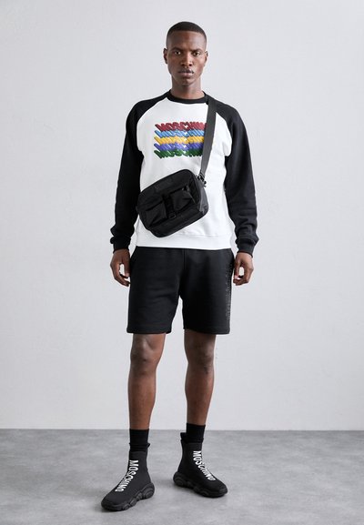 MOSCHINO BORSA TRACOLLA UNISEX - Plecu soma - fantasia nero