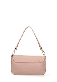 Borsa a tracolla in pelle rosa, forma rettangolare, con dettagli cuciti e una superficie liscia. Presenta una chiusura a patta e hardware dorato.