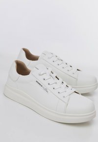 WITTCHEN Sneakers basse - white