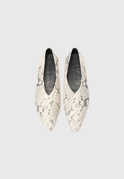 CLOSED Ballerines - ivory