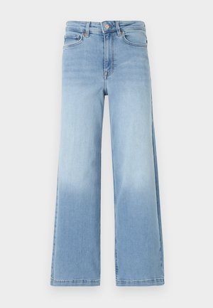 Svetlomodré rifle s vysokým pásom a širokými nohavicami, predným gombíkom a zipsom, prednými a zadnými vreckami a jemným vyblednutím.