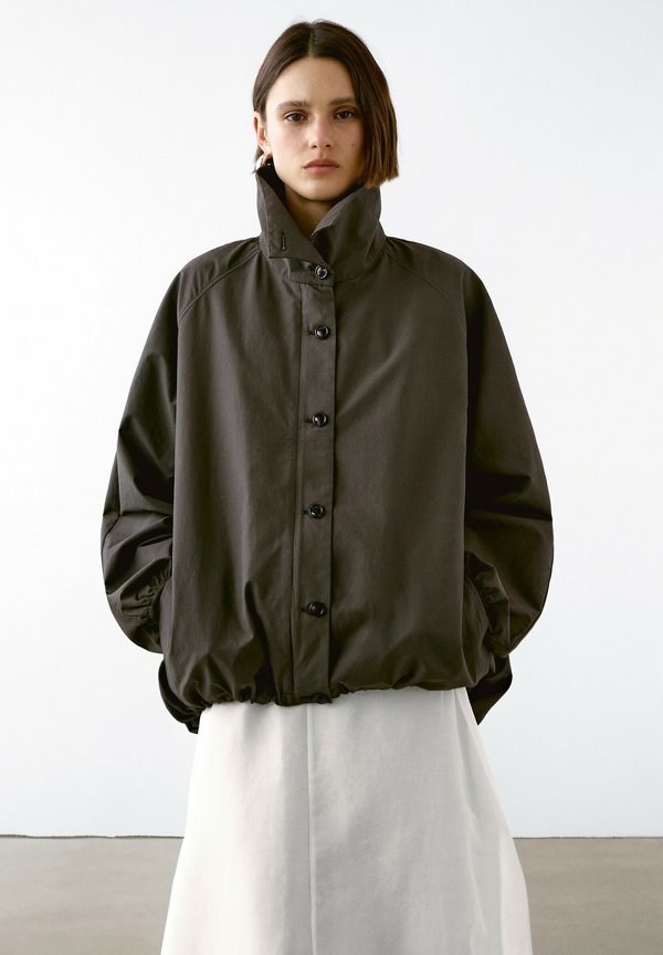 PUFFED DETAIL WITH - Summer jacket