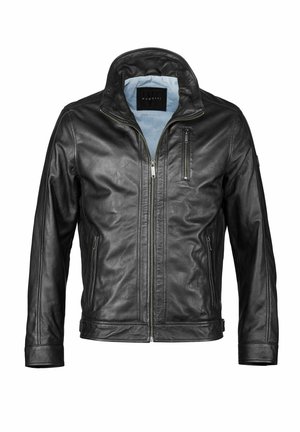 Schwarze Lederjacke mit Stehkragen, Frontreißverschluss, Reißverschlusstasche auf der Brust und zwei seitlichen Reißverschlusstaschen, dargestellt auf weißem Hintergrund.