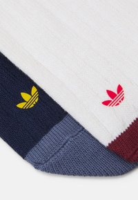 adidas Originals UNISEX 2 PACK - Ponožky - cloud white/night indigo