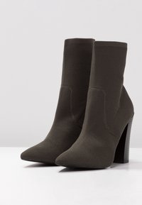 Call it Spring Stivaletti con tacco - khaki