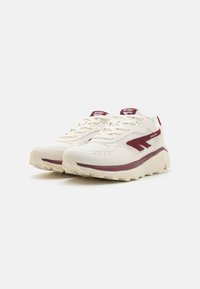 HI-TEC HTS74 SHADOW UNISEX  - Trainers - madder brown/gardenia
