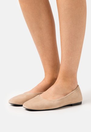 Vagabond Ballerinaskor - off-white