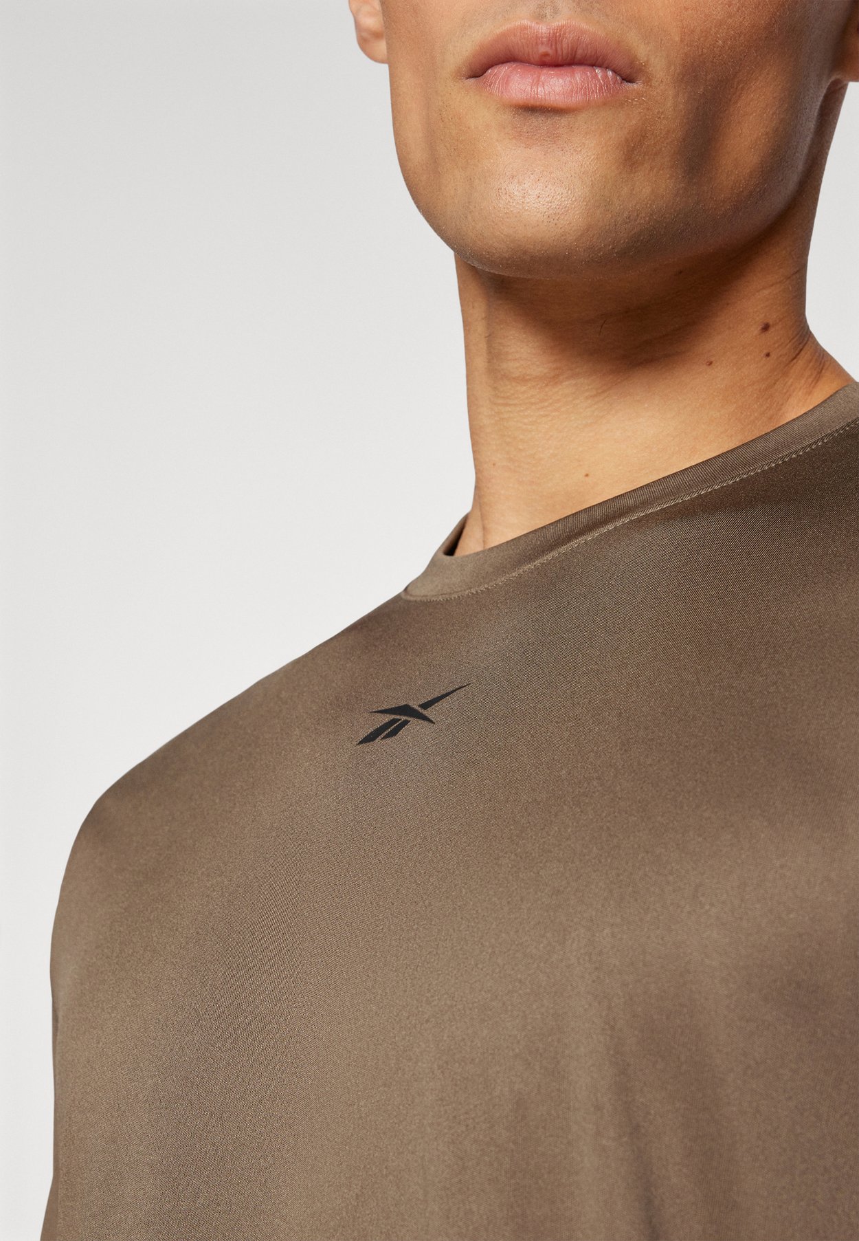 TRAIN TECH TEE
