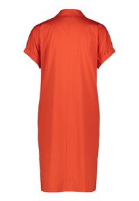 Robe orange à manches courtes avec col, poignets volantés et coupe droite, vue de dos sur fond blanc.