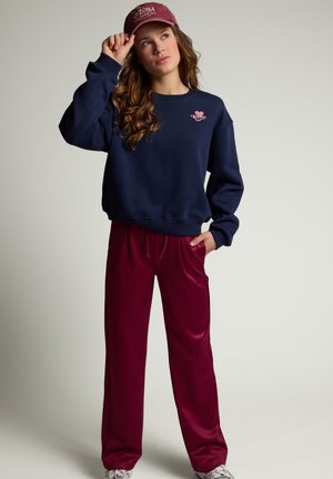 Looxs Revolution, SWEATER RUBY RED RUGPRINT LONDON - Sweater - navy