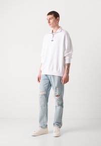 Thumbnail Image 6
