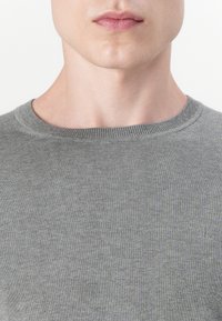 Calvin Klein SUPIMA CREW - Strickpullover - medium grey