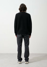 Authentic Cashmere Strickpullover - black