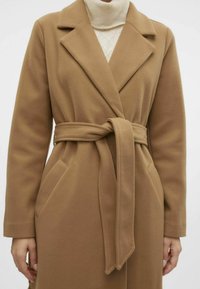 Vero Moda VMFORTUNEAYA LONG - Cappotto classico - tan