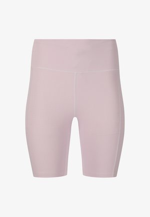 Lichtroze naadloze biker shorts met hoge taille, flatlock stiksels en lengte halverwege de dij op een witte achtergrond.
