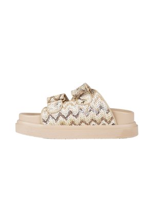 Sandalo beige slip-on con tomaia in tessuto intrecciato a zigzag e due cinturini regolabili con fibbia su suola spessa in gomma.
