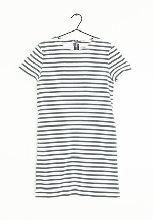 Raidallinen mekko, jossa on vaaleanmustia vaakaraitoja, lyhyet hihat, pyöreä pääntie ja takana vetoketju. Valmistettu kevyestä kankaasta.