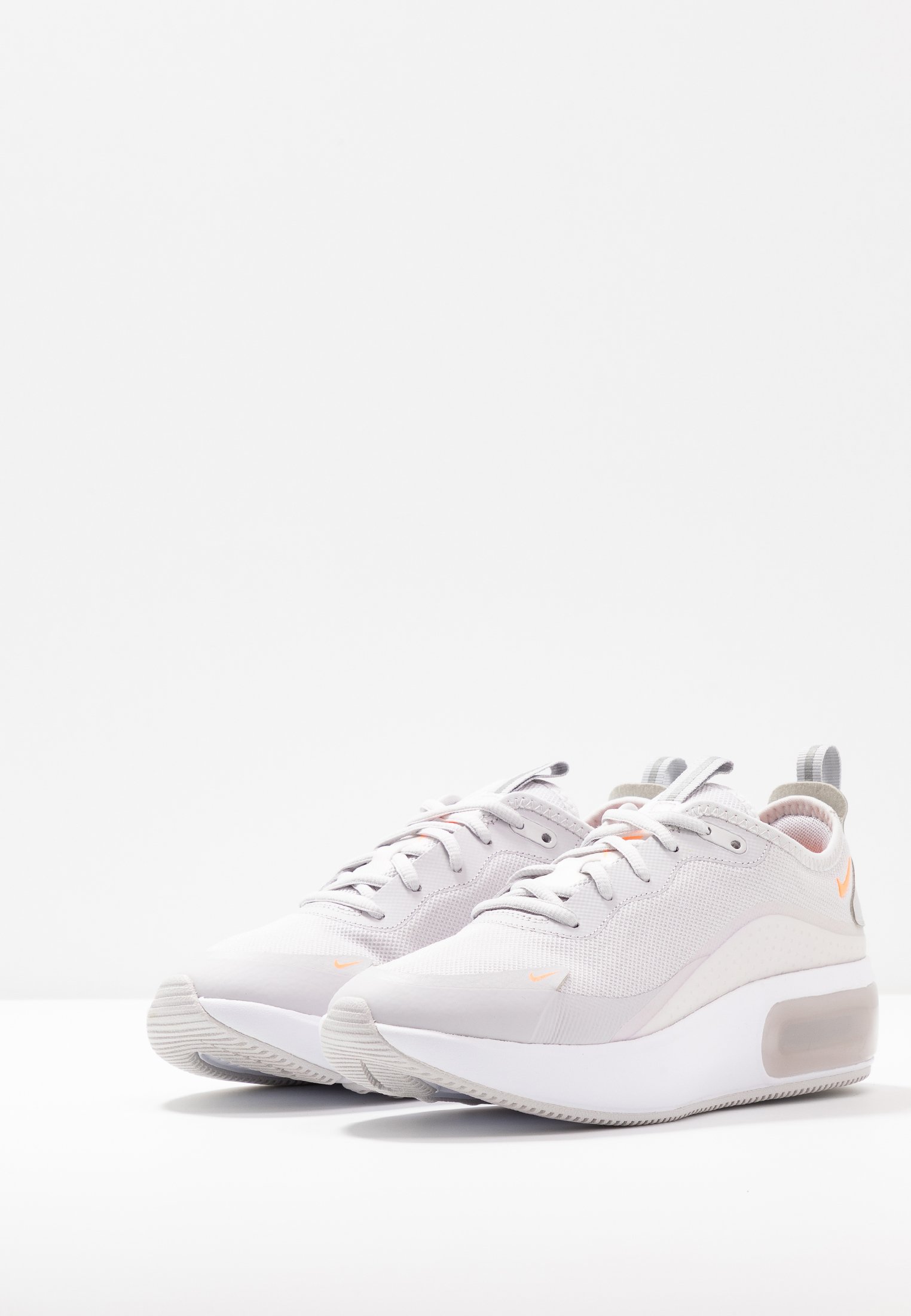 nike dia trainers white
