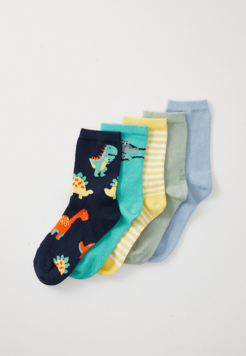 Cinque paia di calzini colorati: blu navy con motivi di dinosauri, teal, giallo con righe, verde chiaro e azzurro pallido. Realizzati in tessuto morbido.