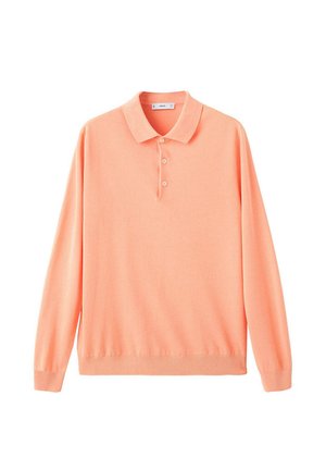 Polo manches longues de couleur pêche avec un col et trois boutons sur la patte de boutonnage avant, poignets et ourlet côtelés.