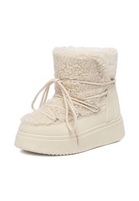 Cizme până la gleznă de culoare crem, cu un interior pufos din blană artificială, bază din piele ecologică netedă, vârf rotund, sistem de închidere cu șireturi în față și talpă groasă.