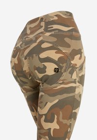 Freddy CAMOUFLAGE - Pantaloni - beige mimetico