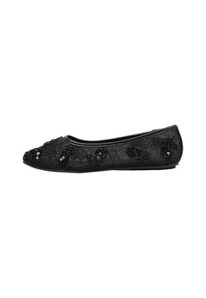 Chaussure de ballet plate noire en tissu texturé avec ornements floraux noirs pailletés, semelle fine et bout arrondi.