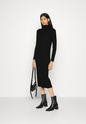 TURTLENECK MAXI DRESS - Stickad klänning - black