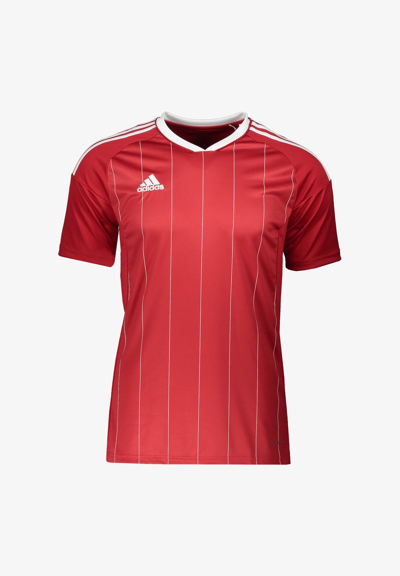 Maglia atletica rossa con strisce bianche, maniche corte e colletto a V. Realizzata in un tessuto morbido e traspirante. Logo Adidas ben visibile.