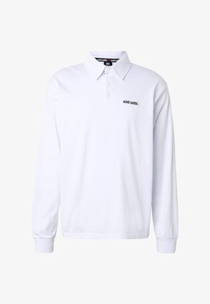 Fehér hosszú ujjú galléros póló három gombbal, a bal mellrészen kis fekete "ecko unltd." logóval.